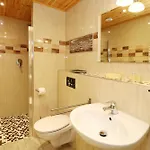 Hotel Wald Und *